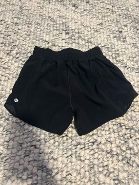 lululemon athletica Black Women’s Hotty hot Shorts